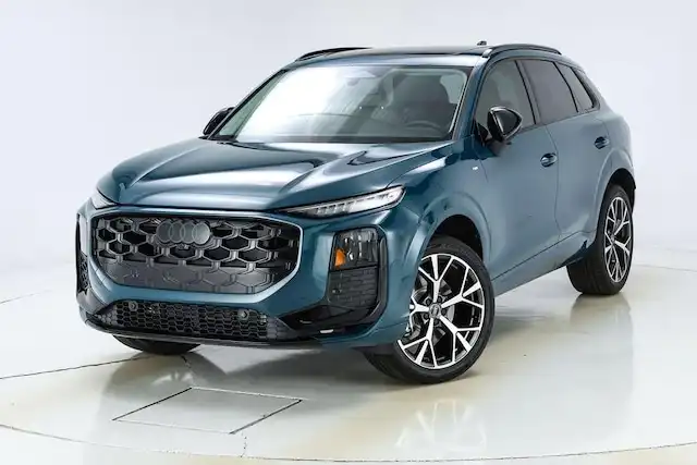 2026 Audi Q3 S line quattro's photo