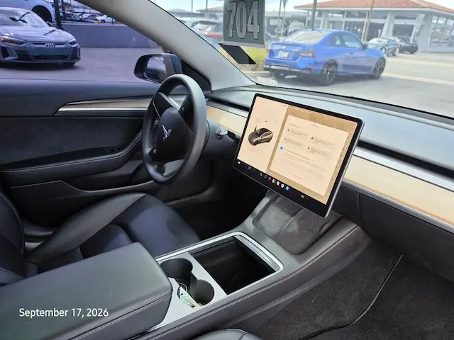 2023 Tesla Model 3 Performance photo 5