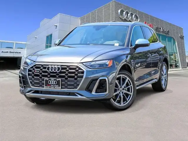 2023 Audi SQ5 Premium's photo