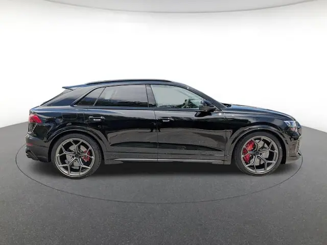 2026 Audi RS Q8 Base photo 4