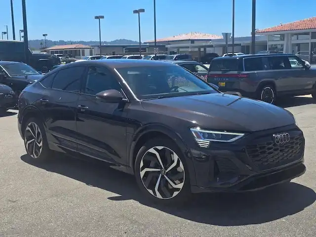 2024 Audi Q8 Sportback e-tron 55 114 kWh Premium Plus quattro's photo