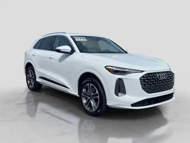 2025 Audi Q5 40 Premium Plus's photo