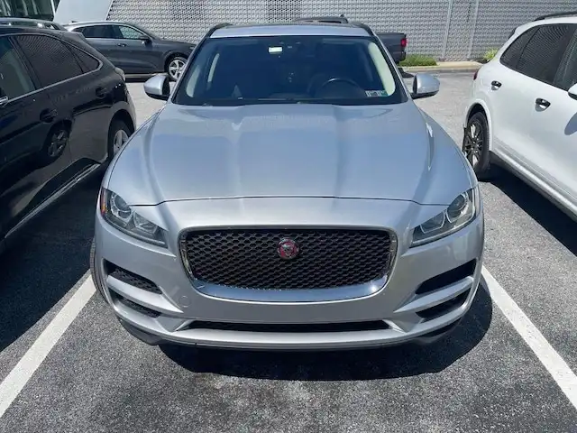 2018 Jaguar F-PACE 25t Premium AWD's photo