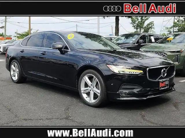 2018 Volvo S90 T5 Momentum FWD's photo