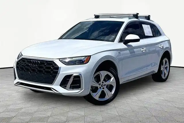 2023 Audi Q5 45 Premium Plus's photo
