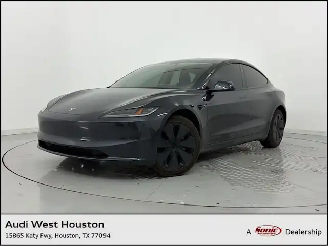 2025 Tesla Model 3 Long Range's photo