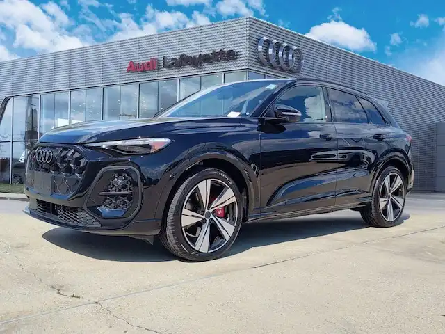 2026 Audi SQ5 Premium Plus quattro's photo
