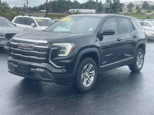 2025 GMC Terrain Elevation AWD photo 3