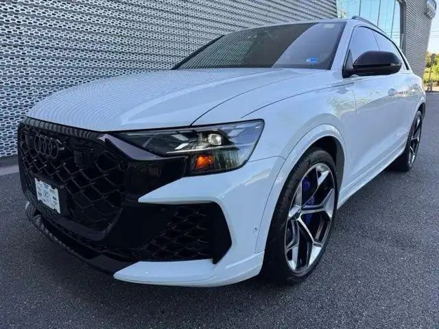 2026 Audi RS Q8 Base's photo
