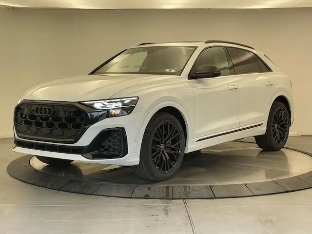 2026 Audi SQ8 Premium Plus quattro's photo