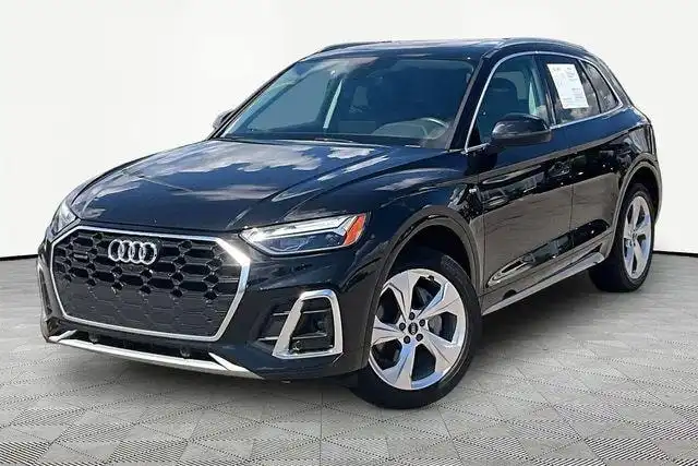2023 Audi Q5 45 Premium Plus's photo
