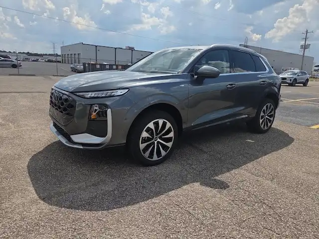 2026 Audi Q3 S Line quattro's photo