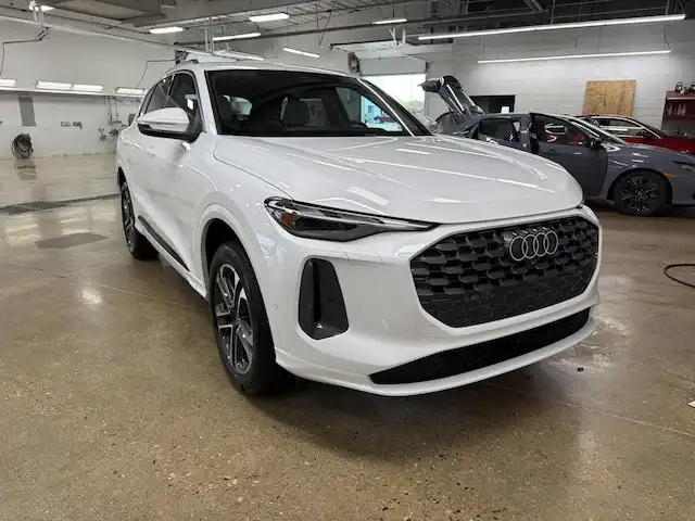 2025 Audi Q5 40 Premium's photo