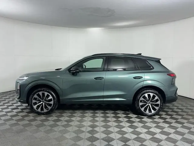 2026 Audi Q3 S Line quattro photo 4