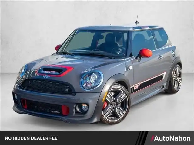 2013 MINI Cooper John Cooper Works Hardtop's photo