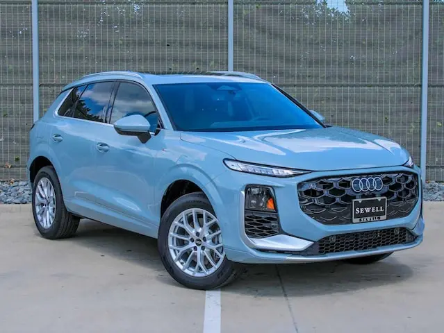 2026 Audi Q3 S line quattro photo 3