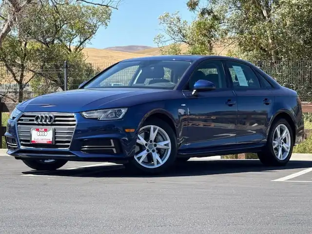 2018 Audi A4 2.0T quattro S tronic Premium's photo