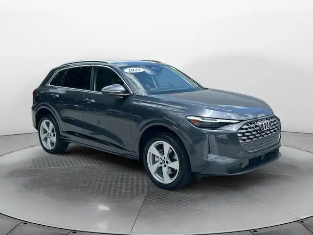 2025 Audi Q5 40 Premium Plus's photo