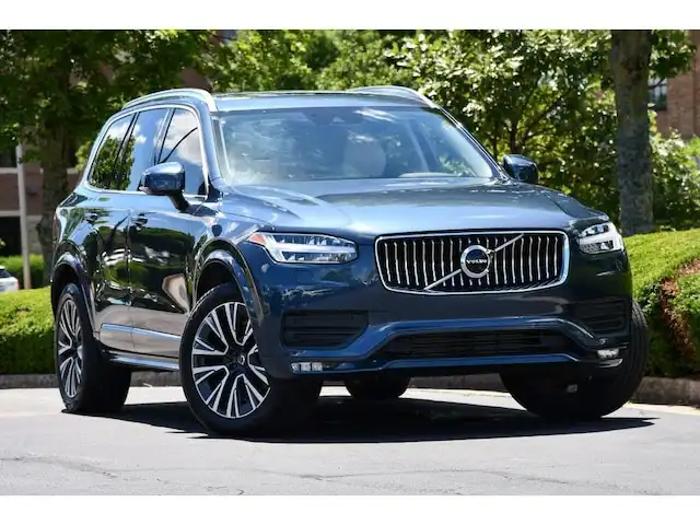 2021 Volvo XC90 T6 Momentum AWD's photo