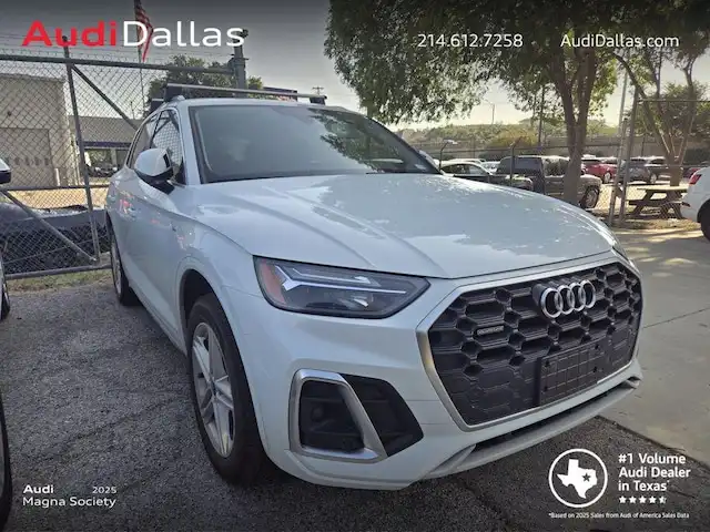 2024 Audi Q5 55 e Premium's photo