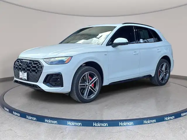 2024 Audi Q5 55 e Premium Plus's photo