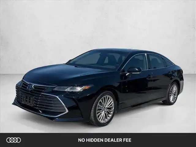2022 Toyota Avalon Limited Hybrid's photo