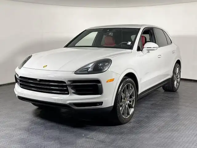2023 Porsche Cayenne Platinum Edition's photo