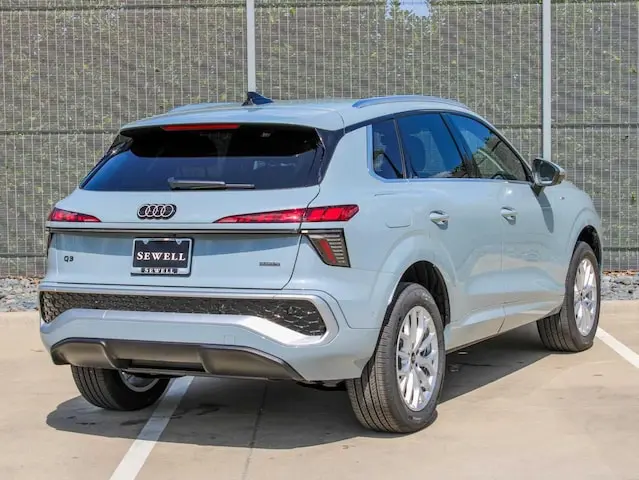 2026 Audi Q3 S line quattro photo 4