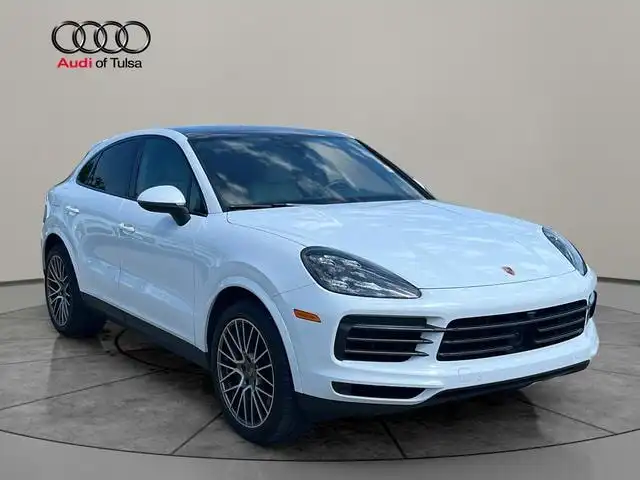 2022 Porsche Cayenne Platinum Edition S's photo
