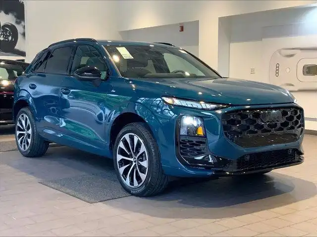 2026 Audi Q3 S line quattro's photo