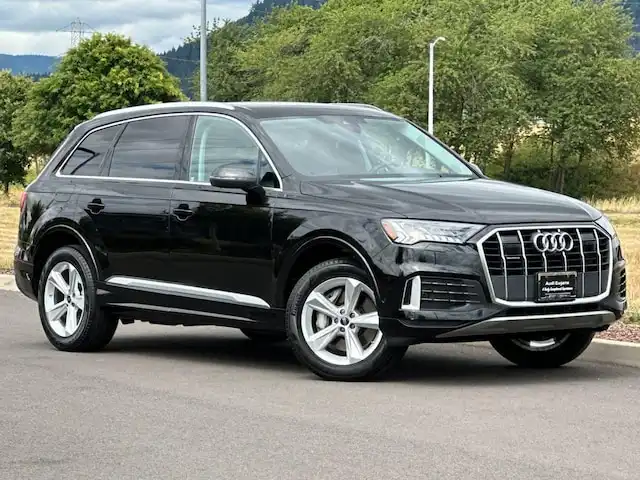 2023 Audi Q7 45 Premium Plus quattro Tiptronic's photo