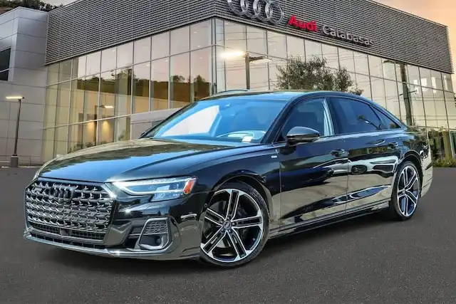 2025 Audi A8 55 TFSI L quattro Tiptronic's photo