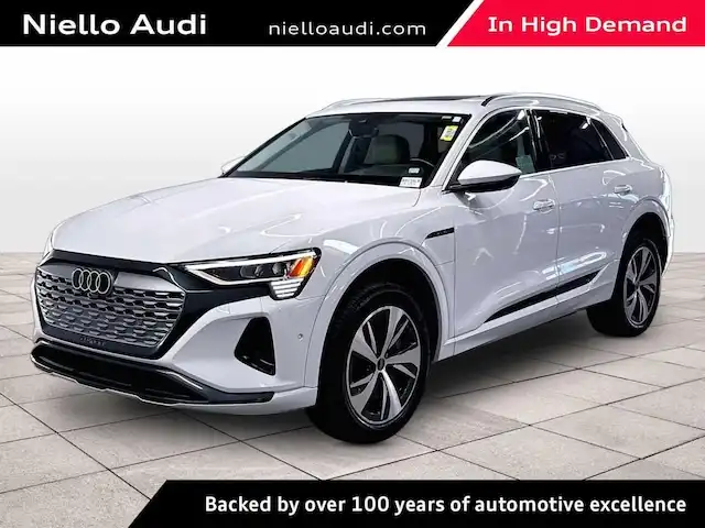 2024 Audi Q8 e-tron's photo