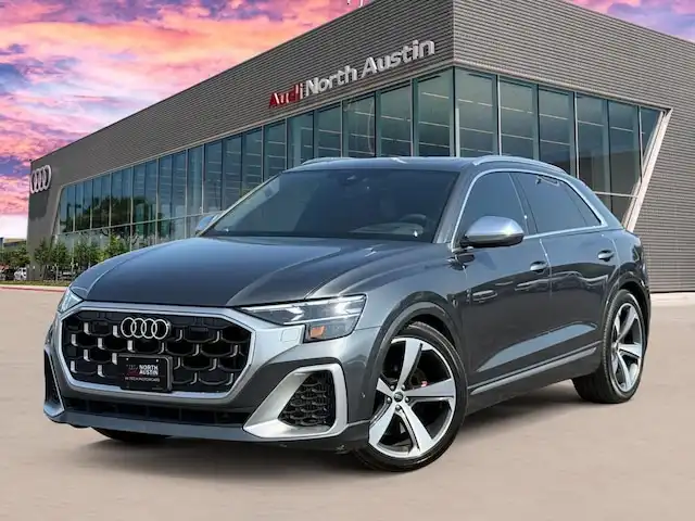 2024 Audi SQ8 Prestige's photo