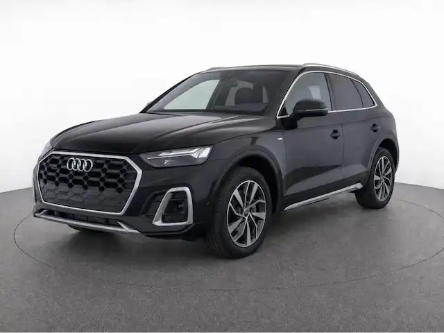 2023 Audi Q5 45 Premium Plus's photo