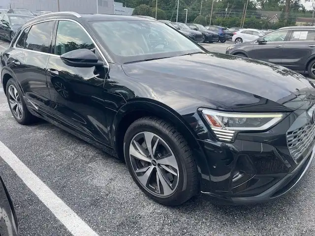 2024 Audi Q8 e-tron 114 kWh Premium Plus quattro 55's photo