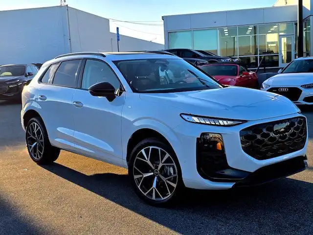 2026 Audi Q3 S line quattro's photo