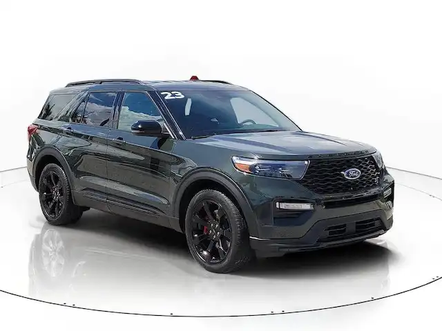 2023 Ford Explorer ST's photo