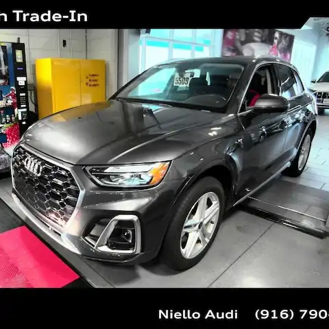 2024 Audi Q5 55 e Premium Plus's photo