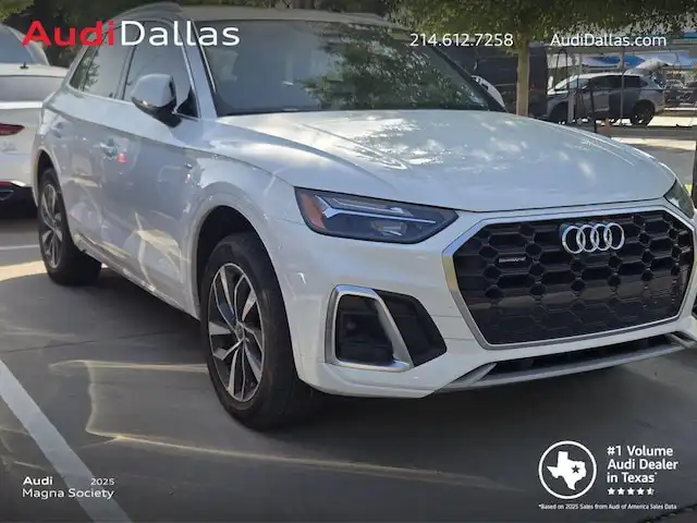 2023 Audi Q5 45 Premium Plus's photo