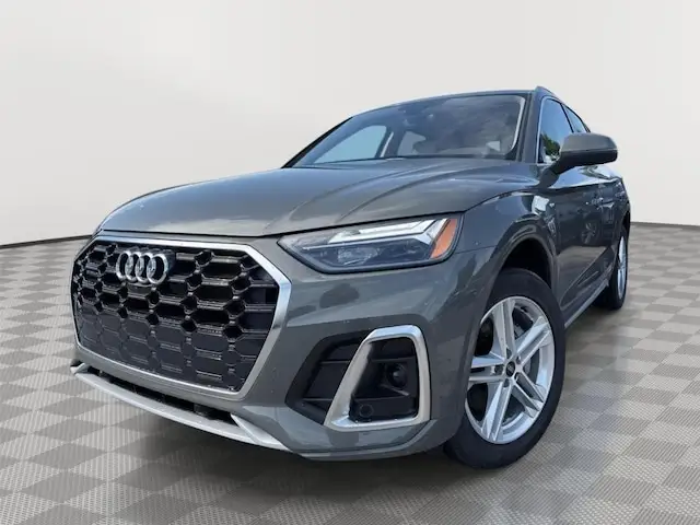 2023 Audi Q5 55 e Premium Plus photo 1