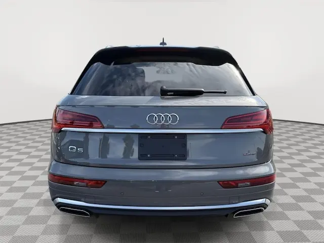 2023 Audi Q5 55 e Premium Plus photo 4