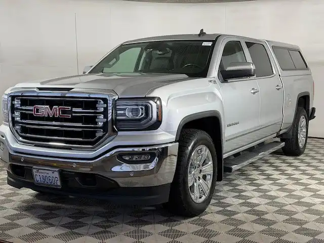 2018 GMC Sierra 4WD Crew Cab Standard Box SLT's photo