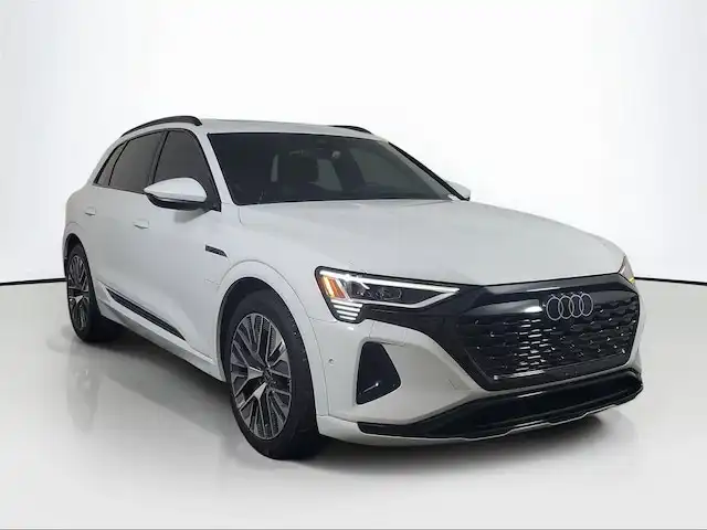 2024 Audi Q8 e-tron 55 114 kWh Premium Plus quattro's photo