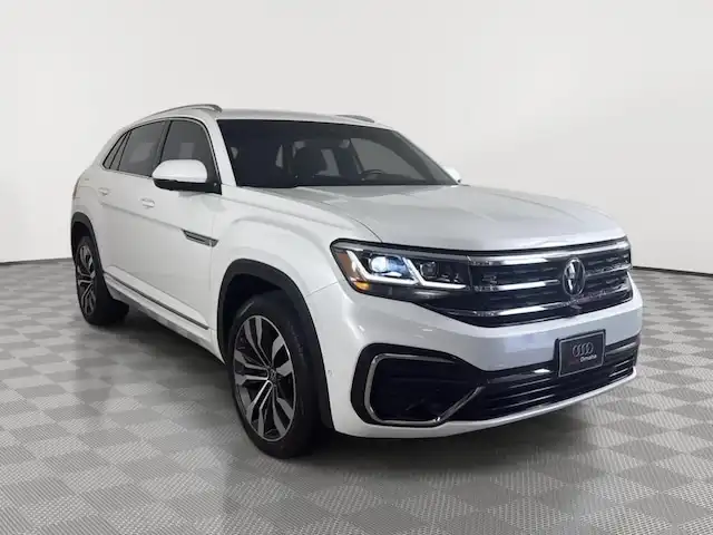 2023 Volkswagen Atlas Cross Sport 3.6L V6 SEL Premium R-Line 4Motion's photo