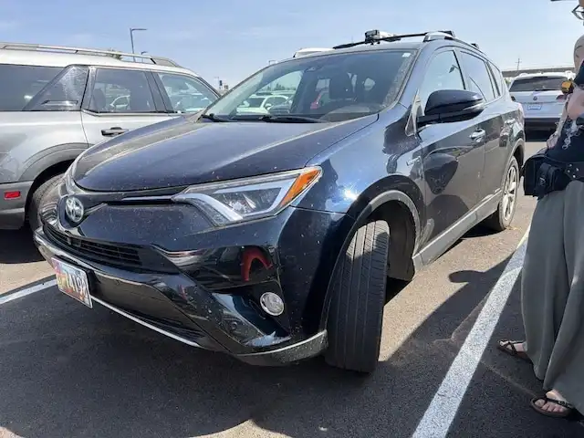 2018 Toyota RAV4 Hybrid Limited AWD's photo