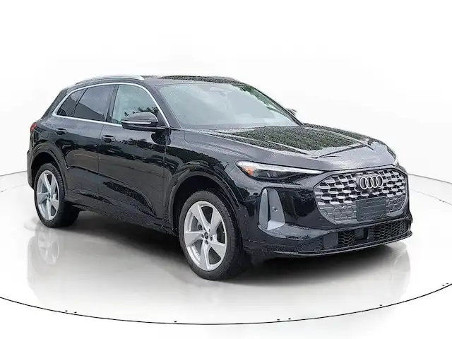 2026 Audi Q5 Premium Plus quattro's photo