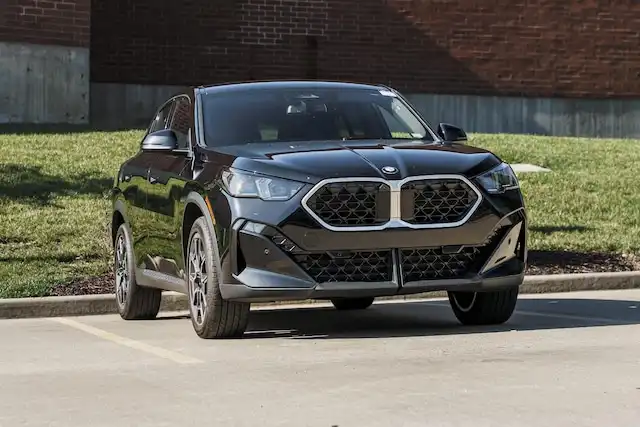 2025 BMW X2 xDrive28i's photo