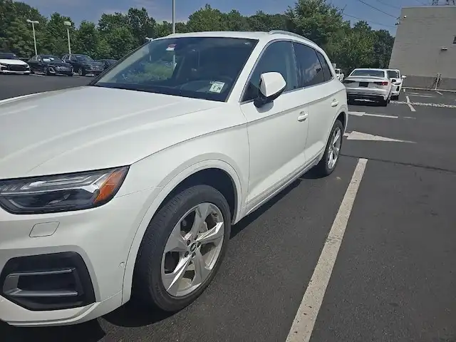 2021 Audi Q5 45 Prestige's photo
