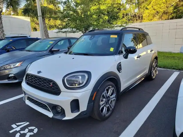 2024 MINI Countryman Cooper S's photo